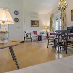 Apartamento Plaza De Dona Elvira Alcazar